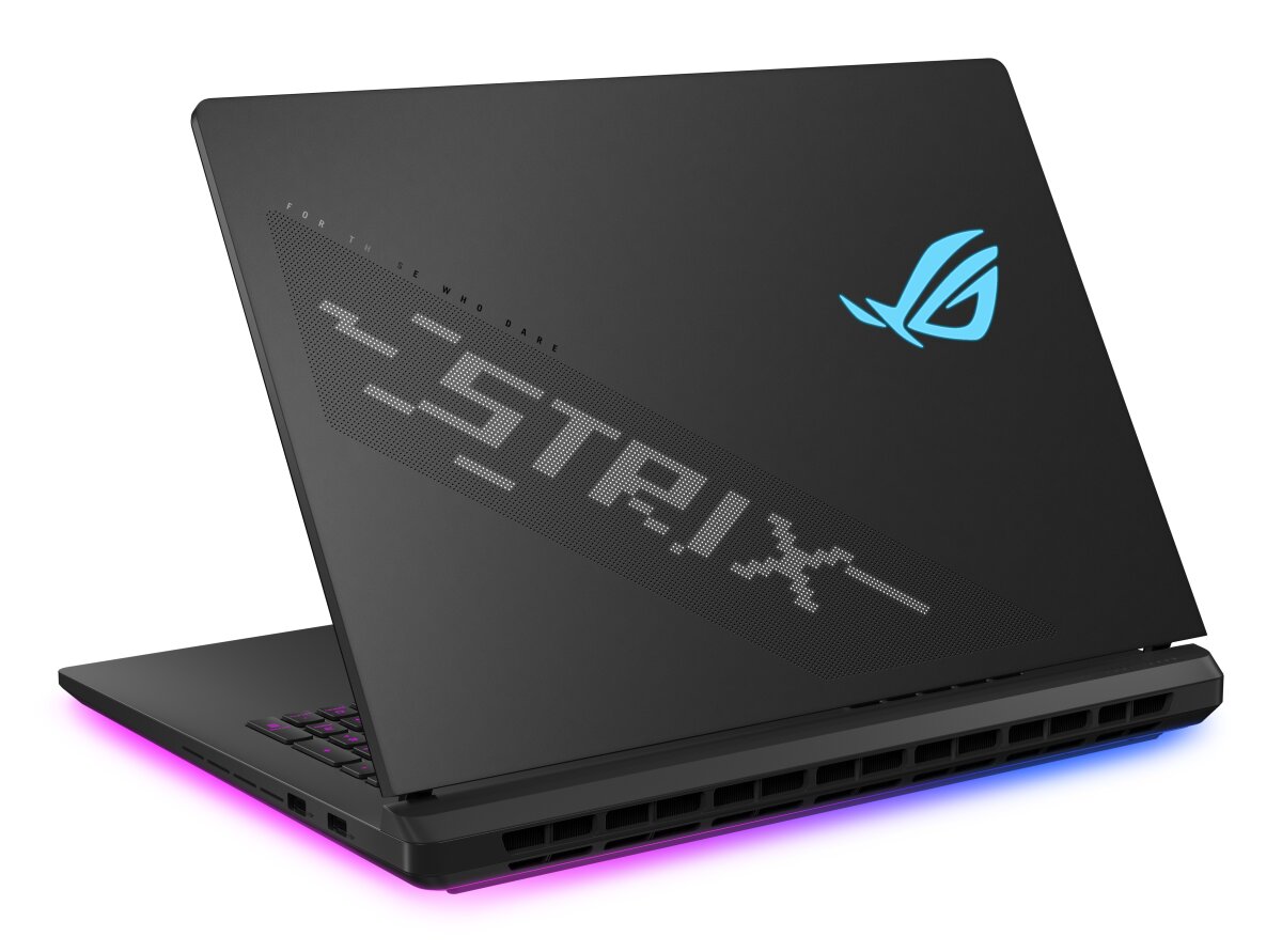 ASUS G835LW-SA023W